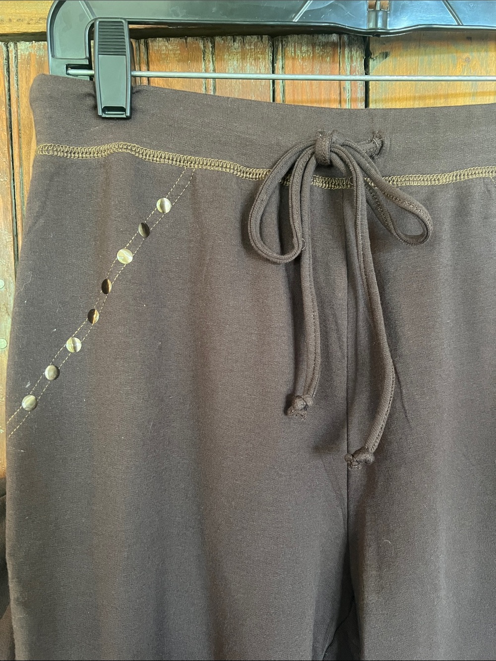 Brown Stud-Trim Lounge Jogger Pants & Hoodie Set Size Medium - Picture 7 of 7